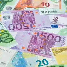 Euro banknoty - Nominały, wygląd i historia wspólnej waluty