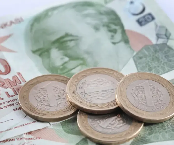 Jaka waluta w Turcji? Ważne informacje dla podróżnych i turystów